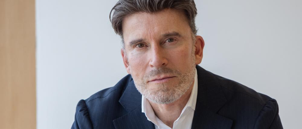 Der ehemalige BKA-Ermittler Thorsten Hofmann erklärt, wie Sie erfolgreich mit Kindern, Chefs oder Verkäufern feilschen – und warum die Fähigkeit, gut zuzuhören, oft wichtiger ist als jedes Argument.