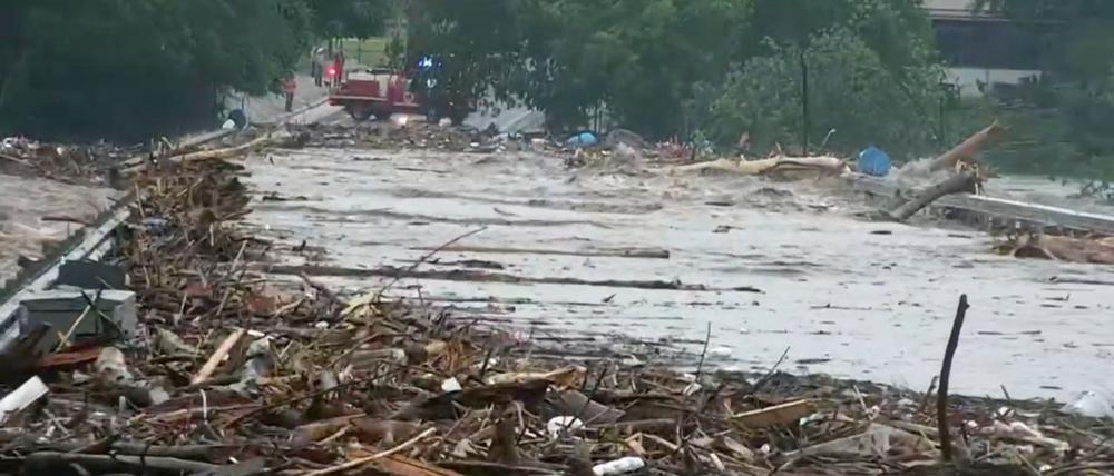 Die Polizeibehörde sprach von einem „katastrophalen Hochwasser“.