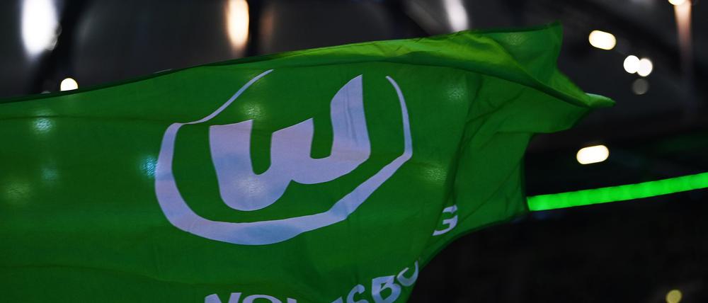 Der VfL Wolfsburg hat einen neuen Mittelfeldspieler verpflichtet