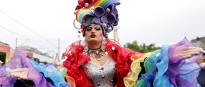 Drag-Artist auf der alljährlichen CSD-Parade in Köln. 