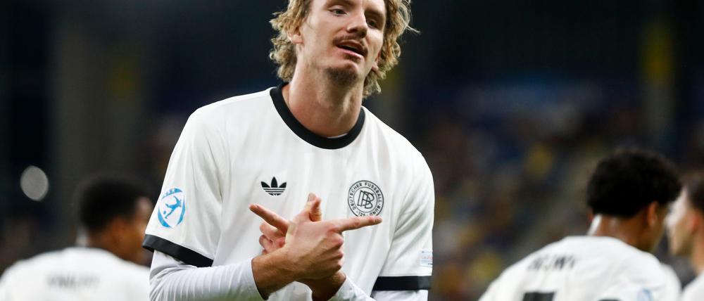 Nick Woltemade steht beim FC Bayern hoch im Kurs.