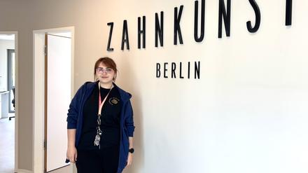 Folge 127 der Serie "Meine Lehre": Name: Kristina S. Alter: 21, Lehrjahr: 1. LJ., Betrieb: Zahnkunst Berlin, Ausbildung zur: ZahntechnikerinBild: Maria Bartel / HWK