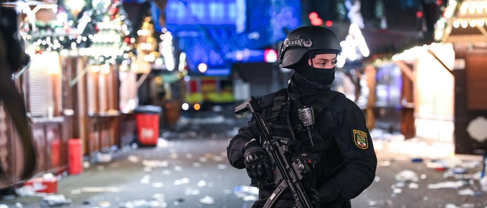 Der Täter war mit einem Auto über den Weihnachtsmarkt gerast. Sechs Menschen starben, Hunderte wurden verletzt. (Archivbild)