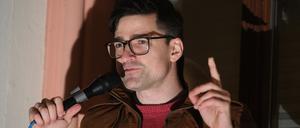 Martin Sellner, Rechtsextremist aus Österreich, spricht bei einer Kundgebung der Identitären Bewegung (Archivbild).