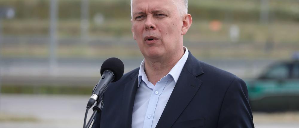 Polens Innenminister Tomasz Siemoniak hat den Vorschlag seines deutschen Amtskollegen Alexander Dobrindt (CSU) für gemeinsamen Grenzkontrollen abgelehnt. (Archivbild)