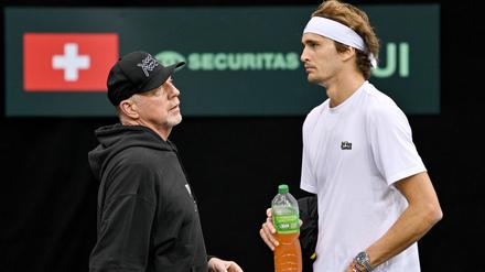 Boris Becker (links) und Alexander Zverev, der in Wimbledon schon in der ersten Runde ausgeschieden ist.