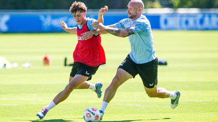 Maurice Krattenmacher (links) ist vom FC Bayern München an Hertha BSC ausgeliehen.
