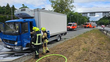 Die Einsatzstelle an der A111 stadteinwärts