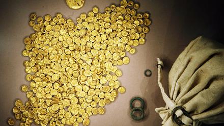 Der 3,7 Kilogramm schwere Kelten-Goldschatz wurde einst in einer Bodenvitrine im Museum in Manching ausgestellt. Im Jahr 2022 wurden die rund 2.100 Jahre alten Münzen gestohlen und sind seitdem zum größten Teil verschwunden. (Archivbild) 