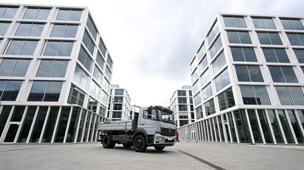 Daimler Truck will bis 2030 rund 5.000 Stellen streichen. (Archivbild)