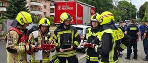 In einem Gebäude kam es zum Austritt von Ammoniak. Die Berliner Feuerwehr ist derzeit mit 57 Kräften, darunter auch Spezialkräfte unseres Technischen Dienstes, im Einsatz.