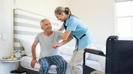 Bettlägerigkeit und Immobilität begünstigen die Entstehung von Druckgeschwüren.