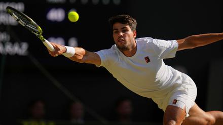 Carlos Alcaraz erreicht zum dritten Mal in Serie das Wimbledon-Halbfinale.