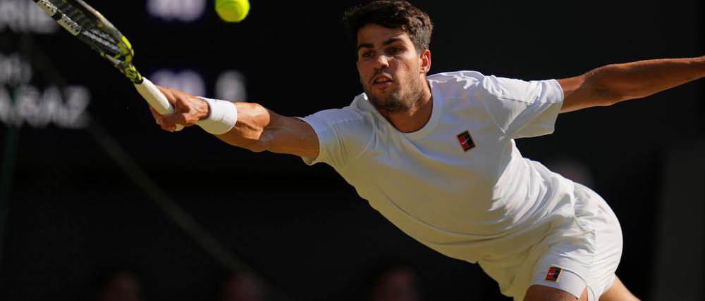 Carlos Alcaraz erreicht zum dritten Mal in Serie das Wimbledon-Halbfinale.