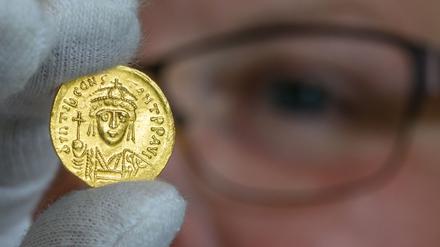 Das Angermünder Museum stellt eine Rekonstruktion des Goldfundes aus.