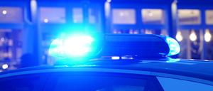 Blaulicht auf einem Einsatzauto der Polizei (Symbolbild).