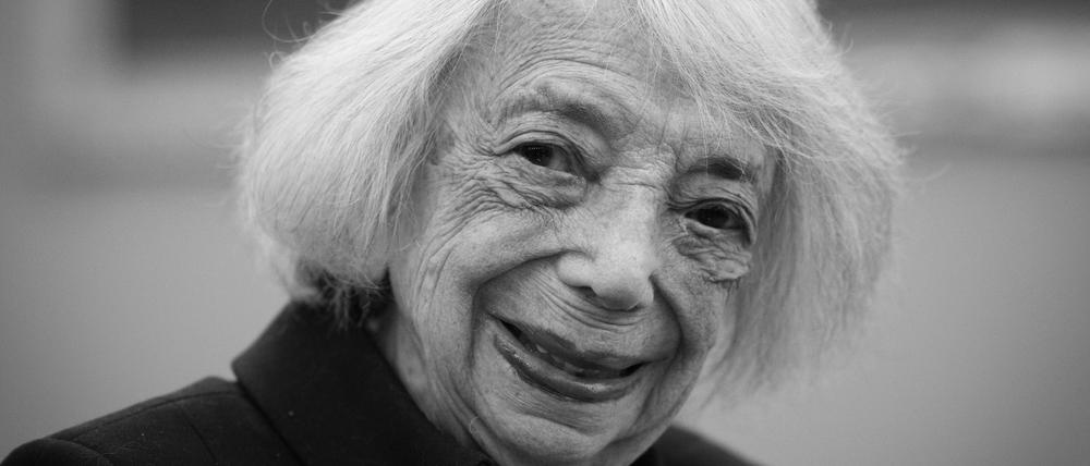 Margot Friedländer, Holocaust-Überlebende und Ehrenbürgerin von Berlin, sitzt im Roten Rathauses (Archiv).