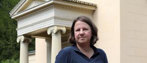 Marlen Scheunemann auf dem Alten Friedhof Potsdam.