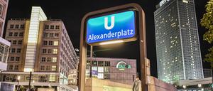 U-Bahnhof auf dem Alexanderplatz.