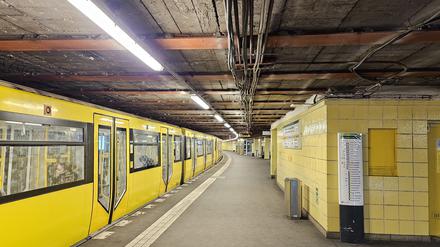 Die schadhafte Decke am U-Bahnhof Nollendorfplatz.