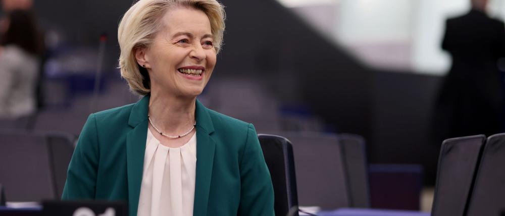 Ursula von der Leyen kann aufatmen: Der von Rechten eingereichte Misstrauensantrag gegen sie ist gescheitert. (Archivbild)