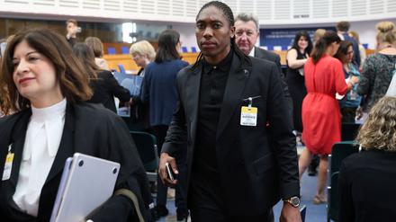 Die frühere Läuferin Caster Semenya führt seit Jahren einen langwierigen Rechtsstreit.