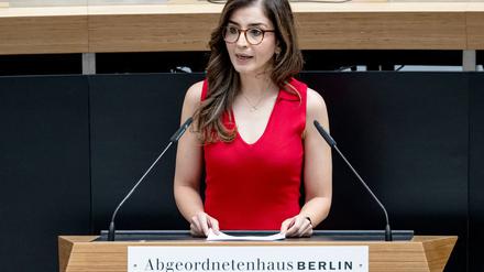 Grünen-Abgeordnete Tuba Bozkurt würde das Neutralitätsgesetz gerne abschaffen. 