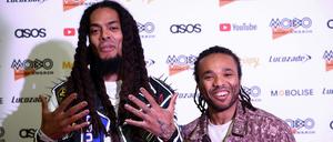 Das Hip-Hop-Punk-Duos Bob Vylan gibt 2022 ein Statement.