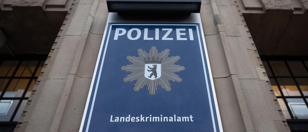 Jahre nach einem mutmaßlichen Auftragsmord in Berlin fasste die Polizei drei Verdächtige in Osteuropa. (Symbolbild)