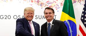 Donald Trump (l), Präsident der USA, und Jair Bolsonaro (r), damals Präsident von Brasilien, im Rahmen eines G20-Gipfeltreffens 2020.