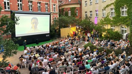 Kino in der Altstadt.   