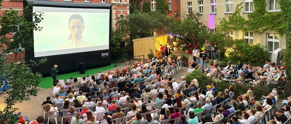 Kino in der Altstadt.   