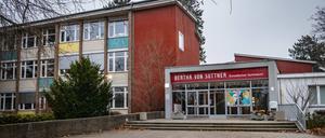 Die Bertha-von-Suttner-Schule steht in Berlin-Reinickendorf. 