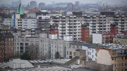 Bei den meisten landeseigenen Wohnungsgesellschaften steigen die Mieten. (Archivbild) 