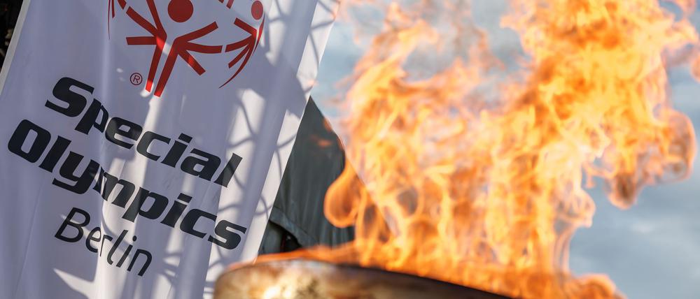 Die Flamme der Hoffnung brennt bei der Eröffnung der Landesspiele der Special Olympics
