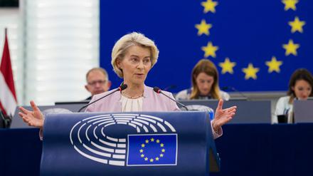 Die Präsidentin der Europäischen Kommission Ursula von der Leyen hält eine Rede 