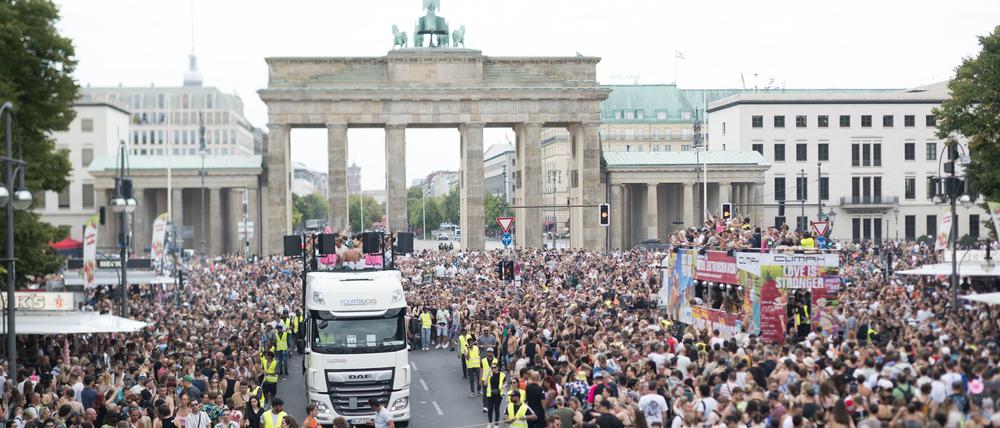 Straßensperrungen wegen Technoparade "Rave The Planet" (Archivbild)