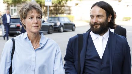 Christina Block am Freitag mit ihrem Rechtsanwalt Ingo Bott vor dem Landgericht Hamburg. 