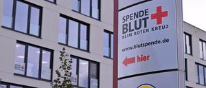 Blutspende im Institut für Transfusionsmedizin im Horstweg 8a.