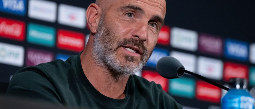 Chelsea-Trainer Enzo Maresca bei der Pressekonferenz vor dem Finale.