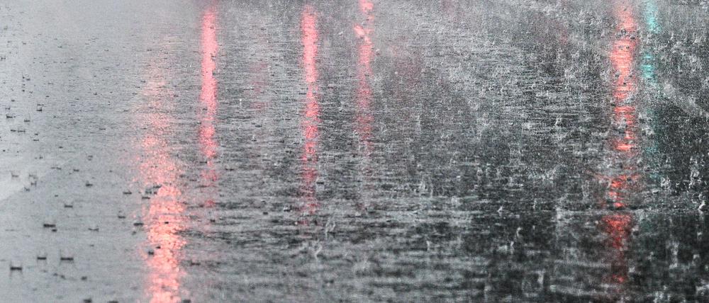 Mit Regen ist am Wochenende zu rechnen. (Archivbild)