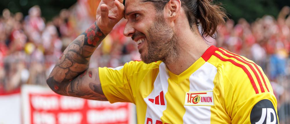 Künftig in himmelblau und mit neuem Sponsor: Christopher Trimmel.