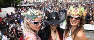 Teilnehmerinnen der „Rave the Planet“-Demo.