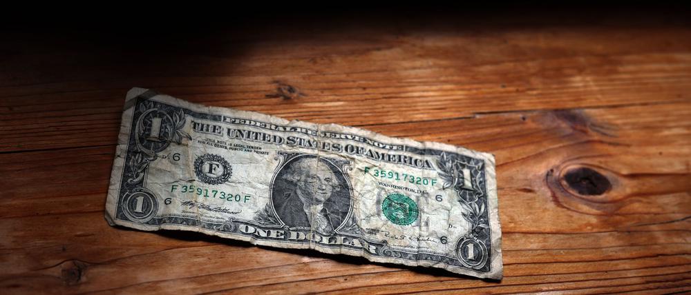 Der Dollar ist globale Reservewährung. Doch die schnell steigende Staatsverschuldung weckt Zweifel an der finanziellen Stabilität der USA.