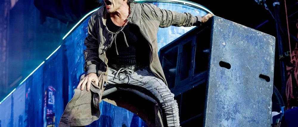 Iron-Maiden-Sänger Bruce Dickinson hat viele Verbindungen nach Deutschland.
