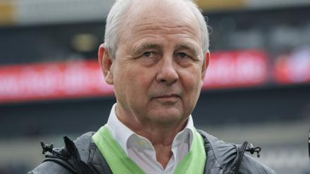 Nun wird eine Tribüne im Frankfurter Stadion nach Bernd Hölzenbein benannt. 