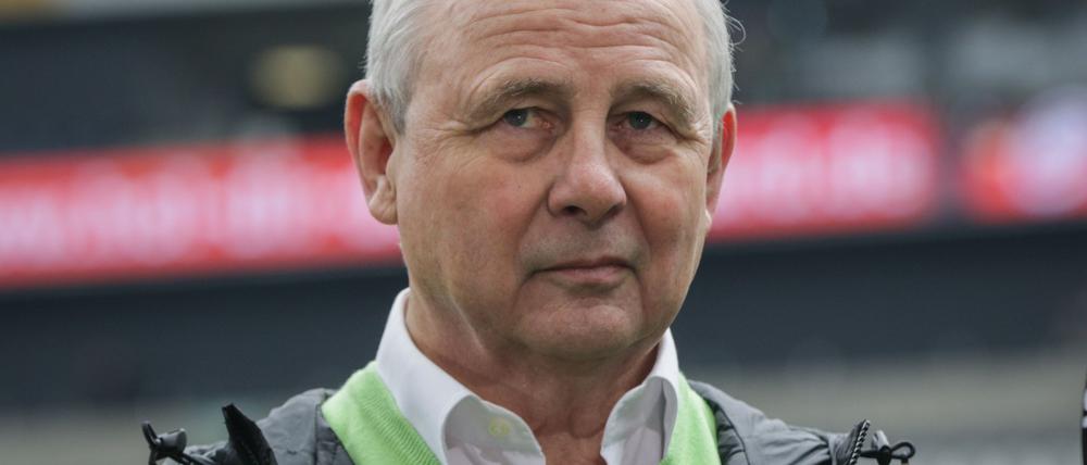 Nun wird eine Tribüne im Frankfurter Stadion nach Bernd Hölzenbein benannt.