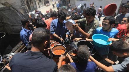 Mehrere Gemeinden in Gaza haben wegen ausbleibender Treibstoffversorgung die Einstellung kommunaler Dienstleistungen angekündigt. (Archivbild) 