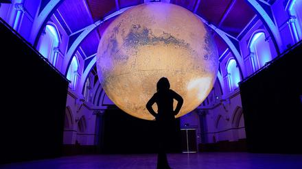 Imposant, aber von der Größe nur ein Bruchteil des Originals: Die Installation „Mars“ mit sieben Meter Durchmesser wurde in Großbritannien ausgestellt (Archivfoto).