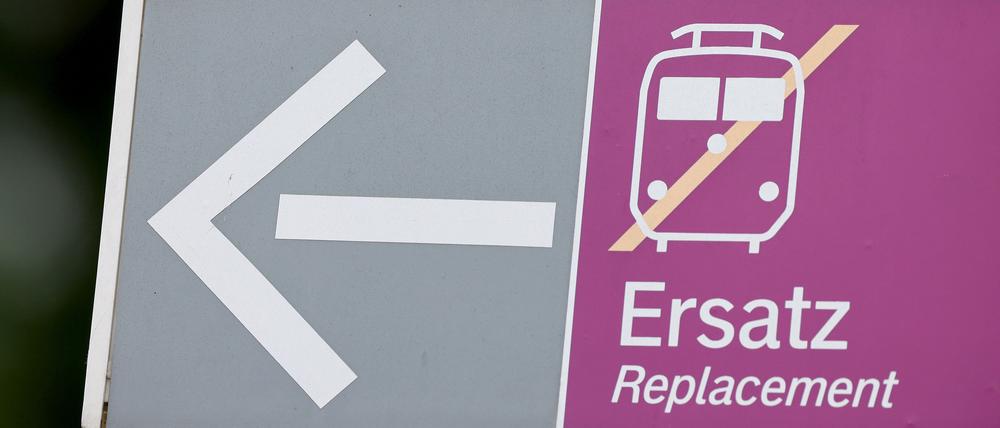 Schienenersatzverkehr ist anstrengend, erst recht während einer EM.